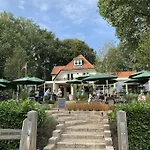 Delightful Luxury 2-bedroom In Nature Semesterbostad *
