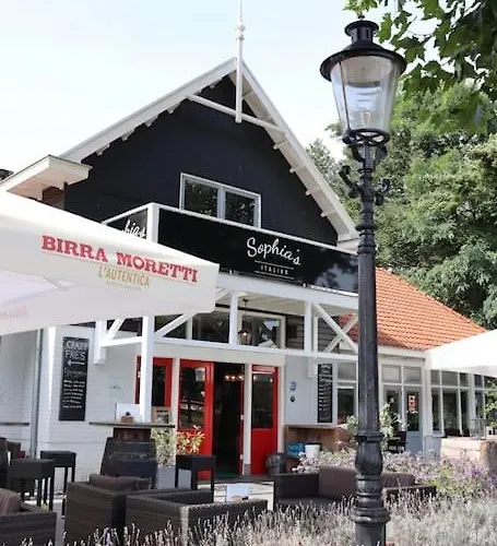 Delightful Luxury 2-bedroom In Nature Semesterbostad *