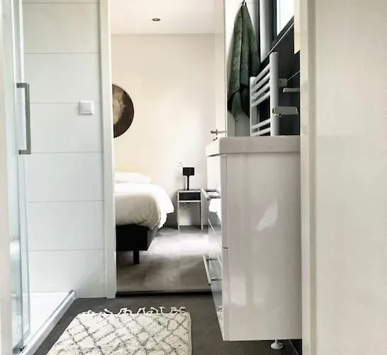 Delightful Luxury 2-bedroom In Nature Holiday home