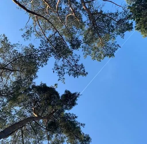 Delightful Luxury 2-bedroom In Nature Semesterbostad