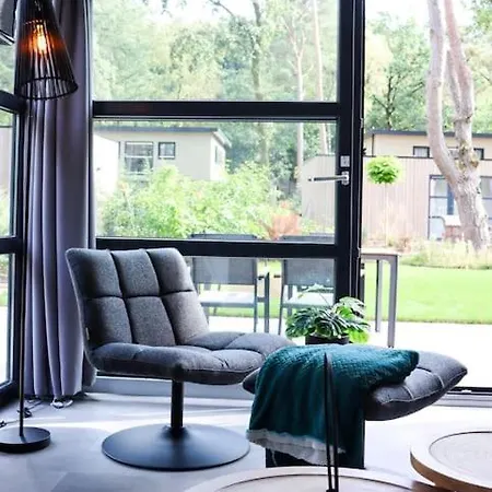 Delightful Luxury 2-bedroom In Nature Casa de Férias Otterlo