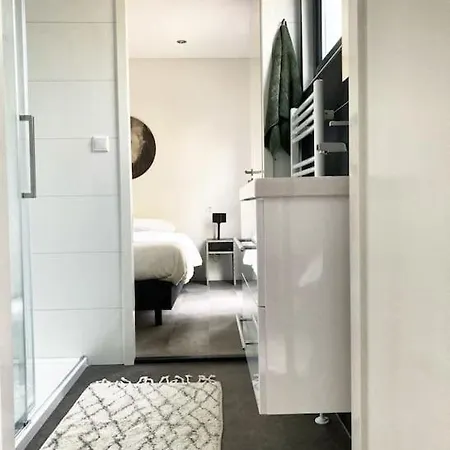 Delightful Luxury 2-bedroom In Nature Casa de Férias